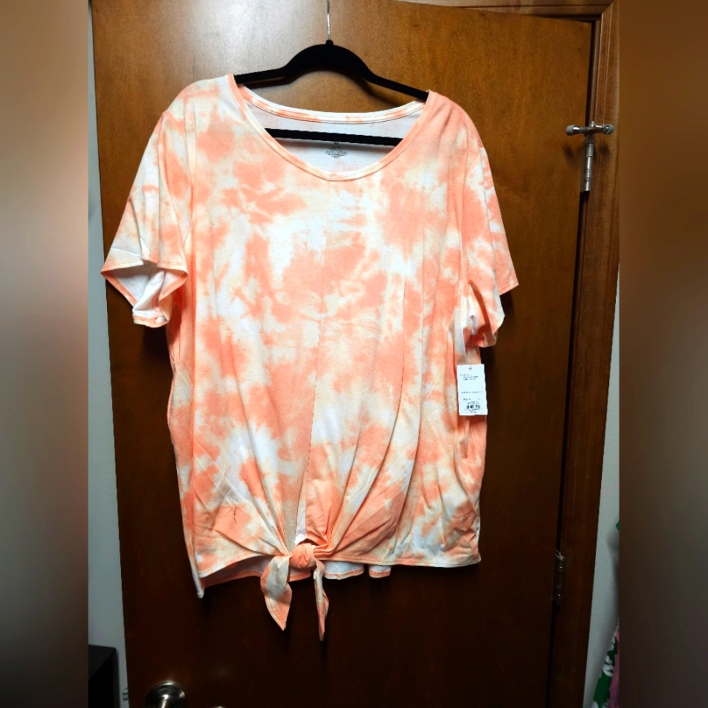 NWT EVRI Short Sleeve Woman's 4X